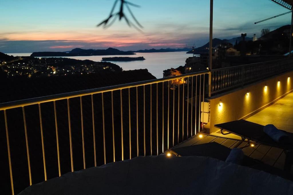 Ferienwohnung Kate'S Studio With An Amazing View Dubrovnik Exterior foto